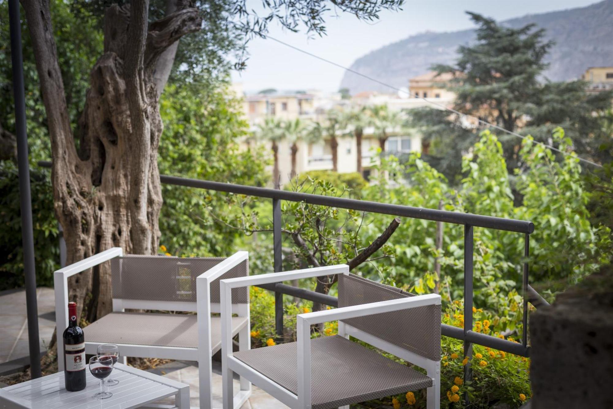 Appartamento con 2 Camere da Letto - Dependance