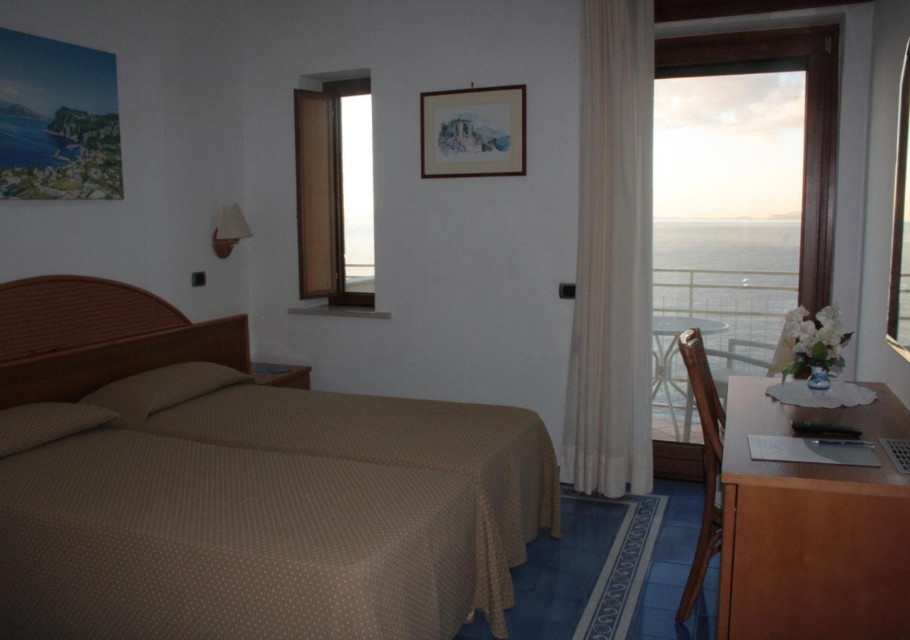 Chambre Lits Jumeaux Standard avec Balcon - Vue sur Mer