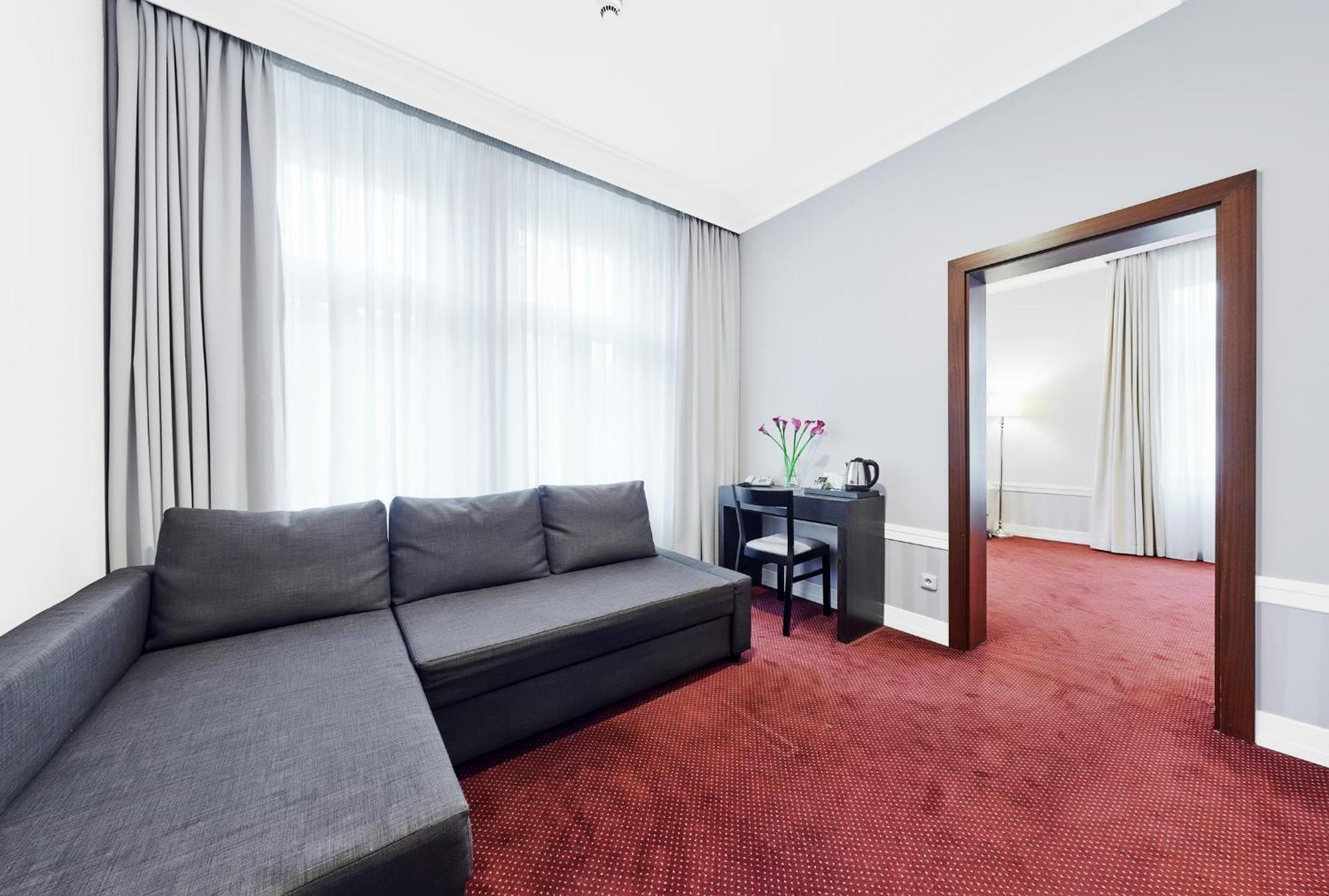 One-Bedroom Suite