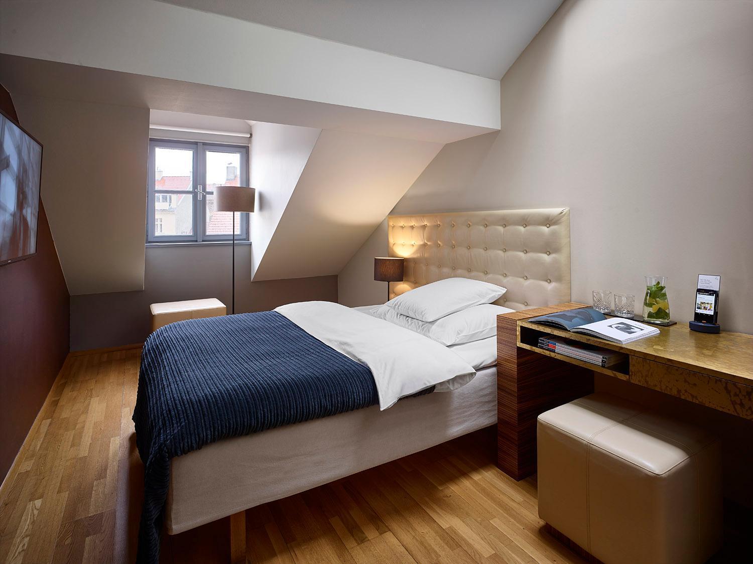 Single Room,1209778642:JPEG