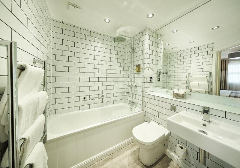 Deluxe Doppelzimmer (2 Erwachsene & 1 Kind)