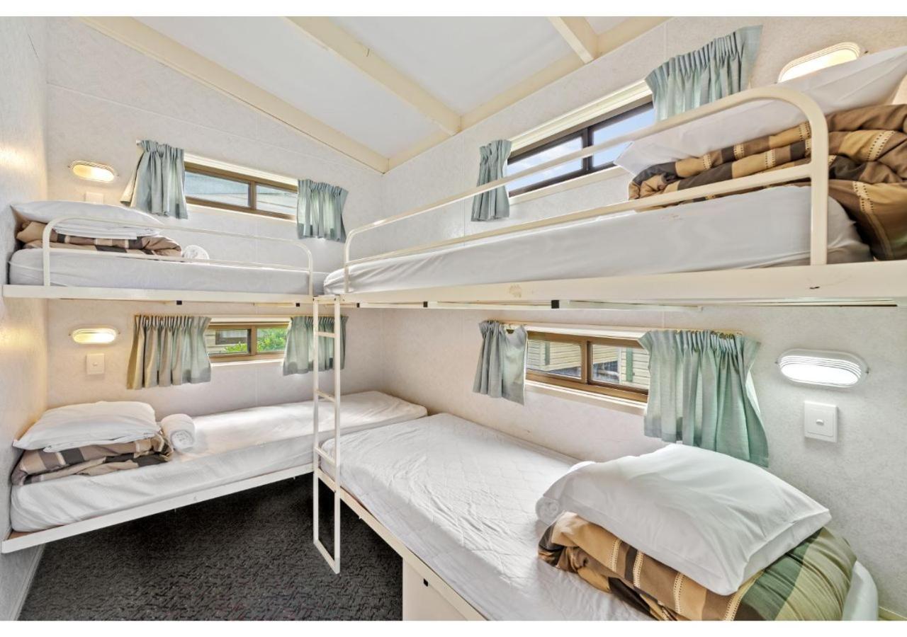 Standard Cabin - Sleeps 6