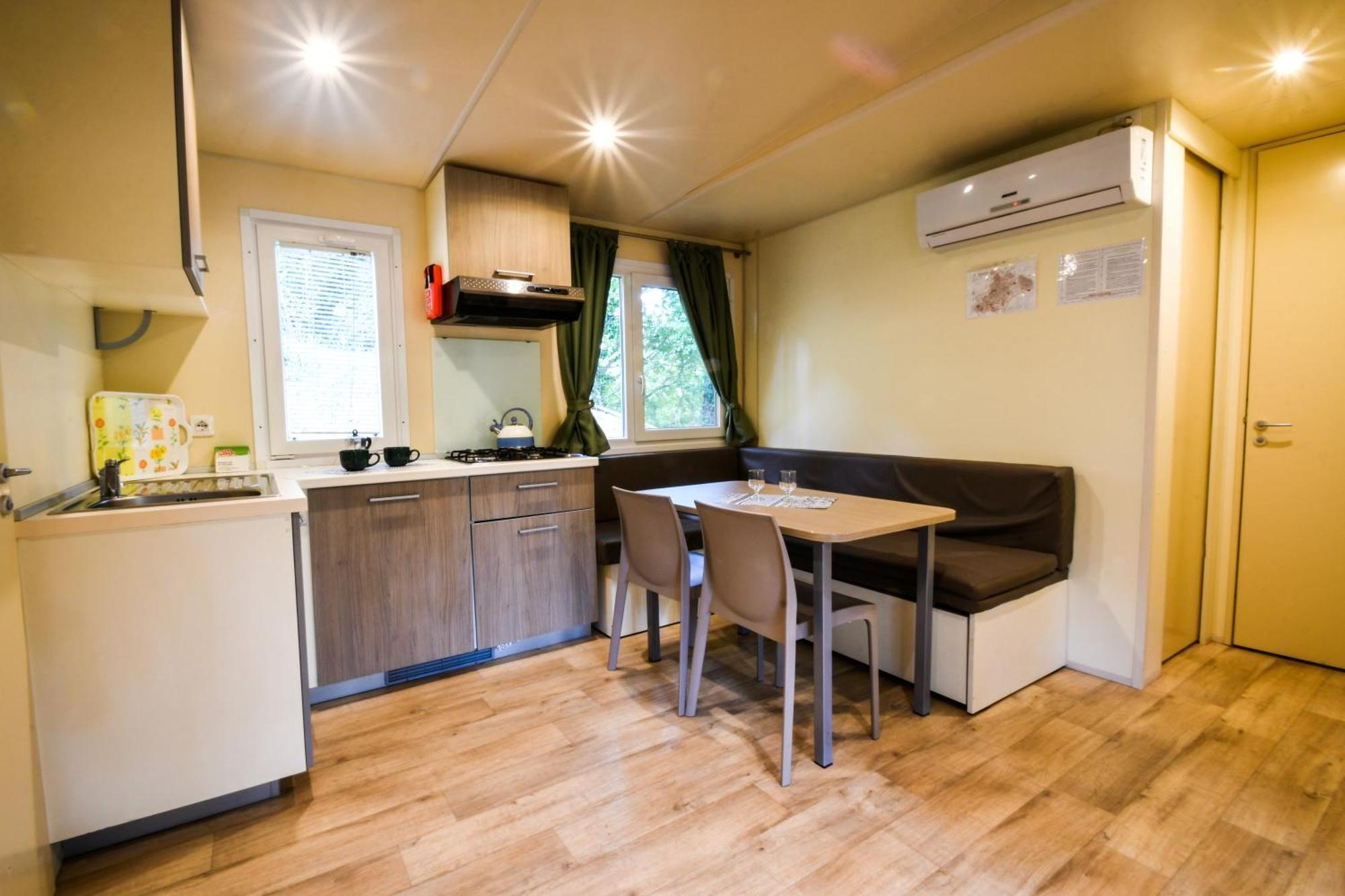 Three-Bedroom Bungalow,1215879898:JPEG