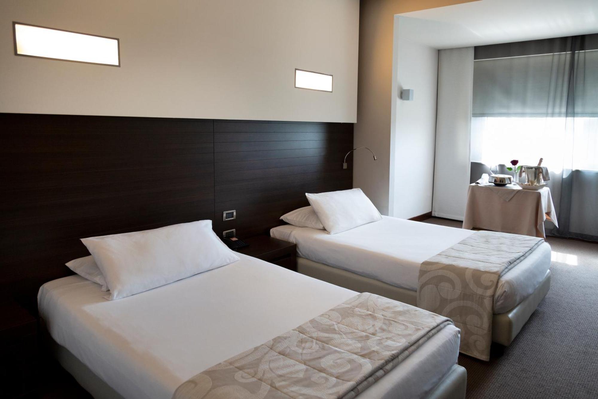 Double or Twin Room,1216404853:JPEG