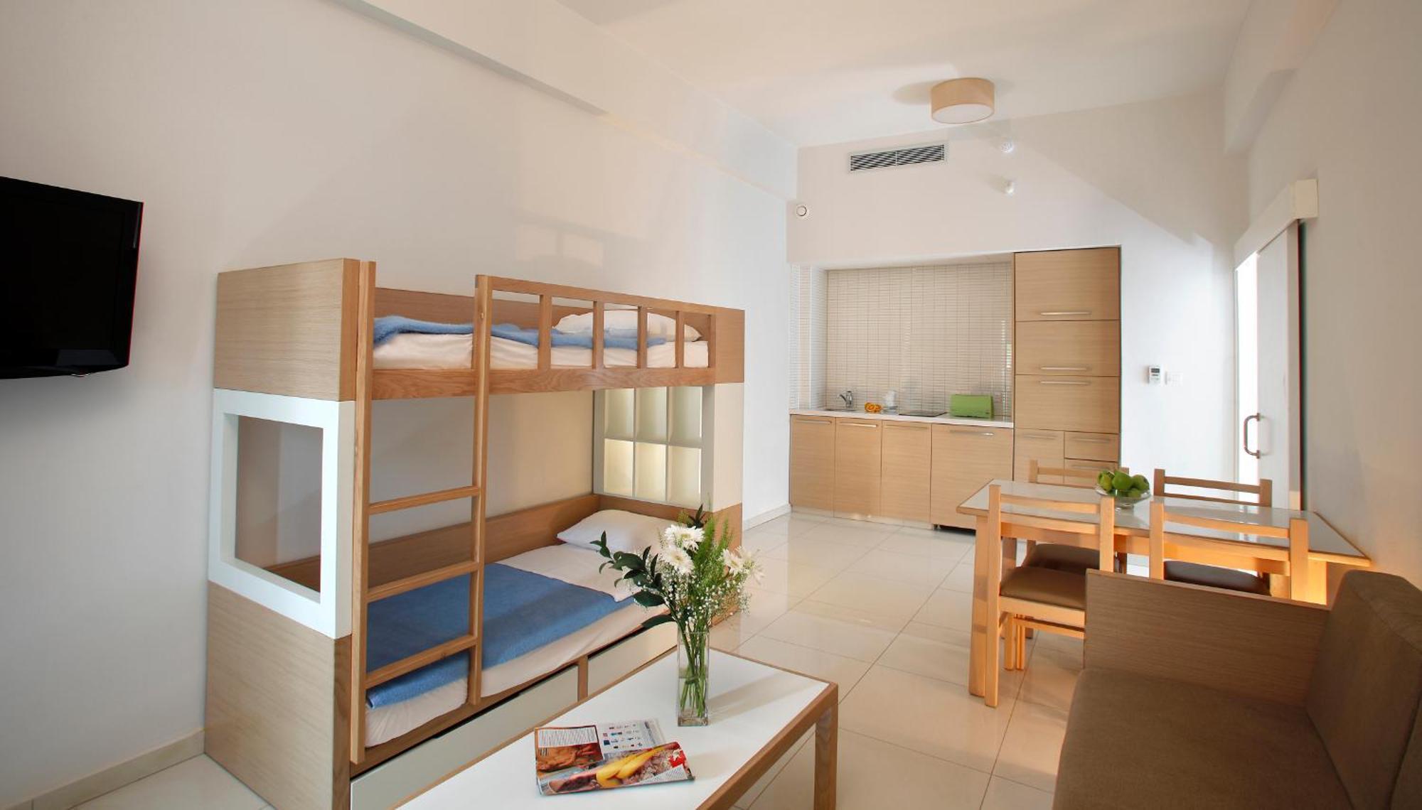 One-Bedroom Suite with Side Sea View