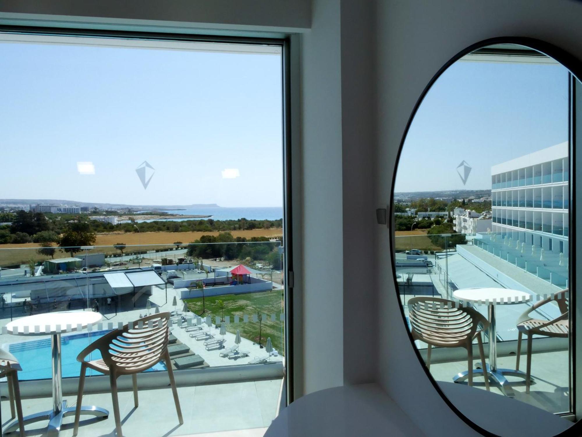 Family Suite with Sea View