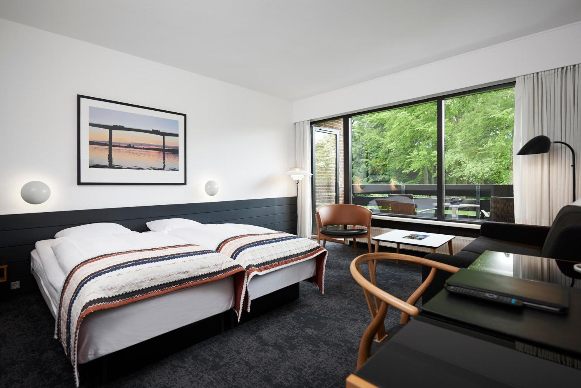 Double or Twin Room Balcony