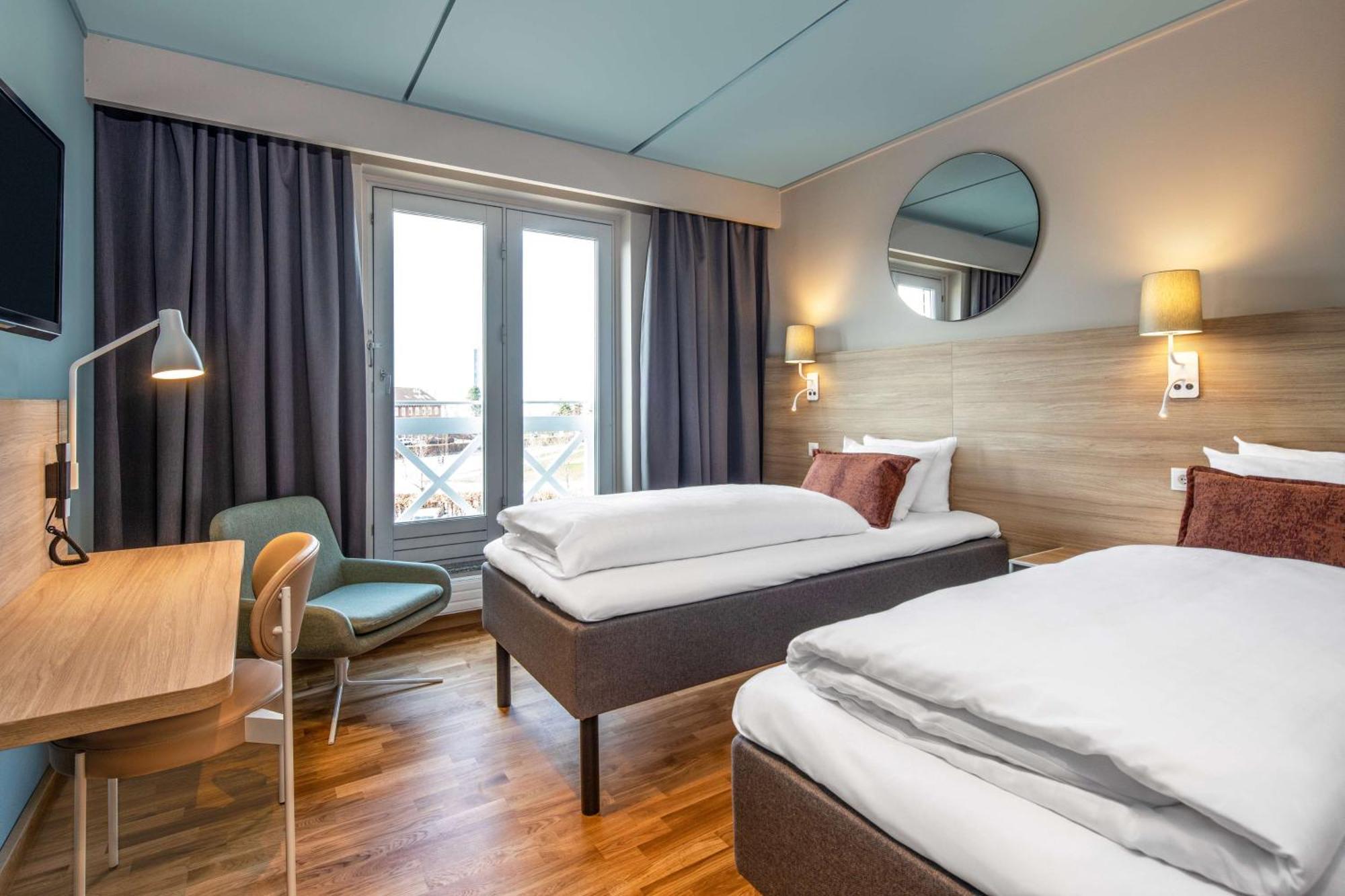 Twin Room,1649888724:JPEG