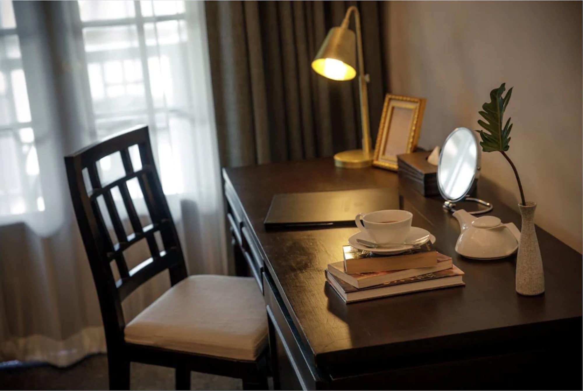 Deluxe Doppel-/Zweibettzimmer mit Balkon