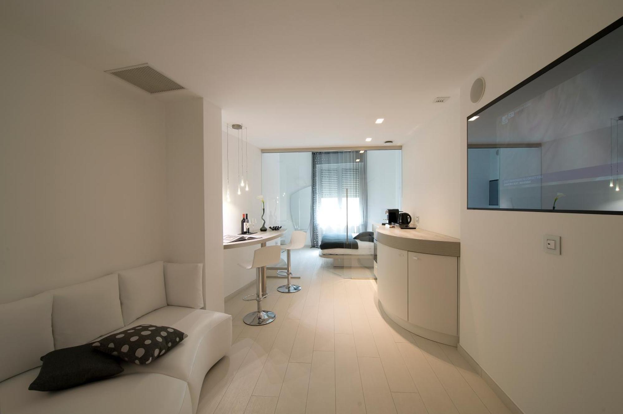 Deluxe Apartment