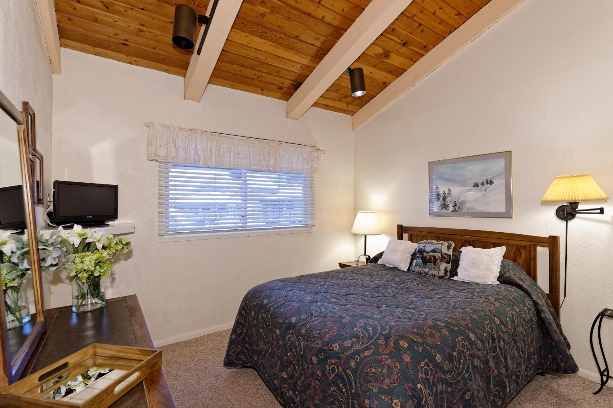 One-Bedroom Apartment with Loft