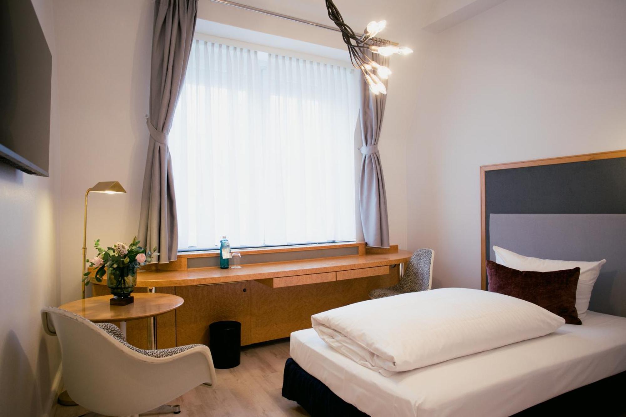 Standard Single Room,1219272997:JPEG