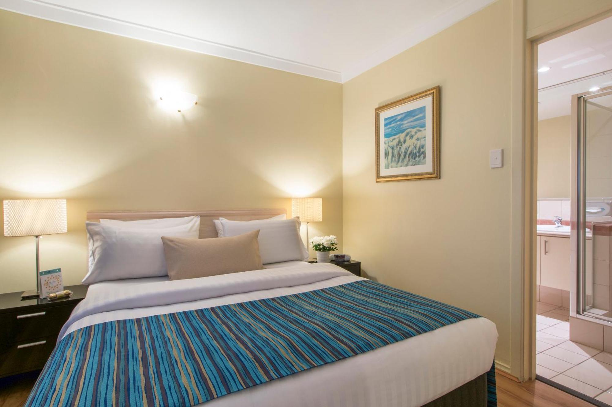 One-Bedroom Suite Riverside