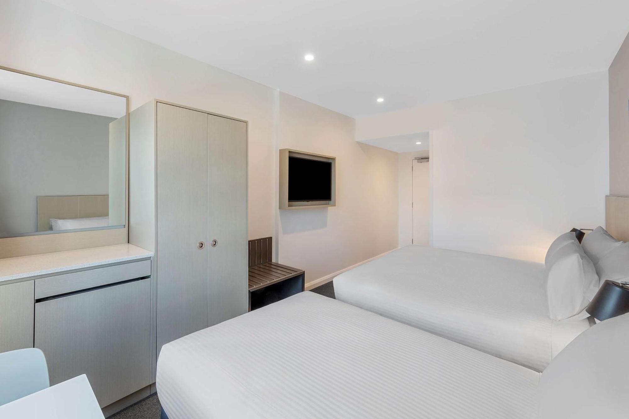Triple Room hotel to airport shuttle