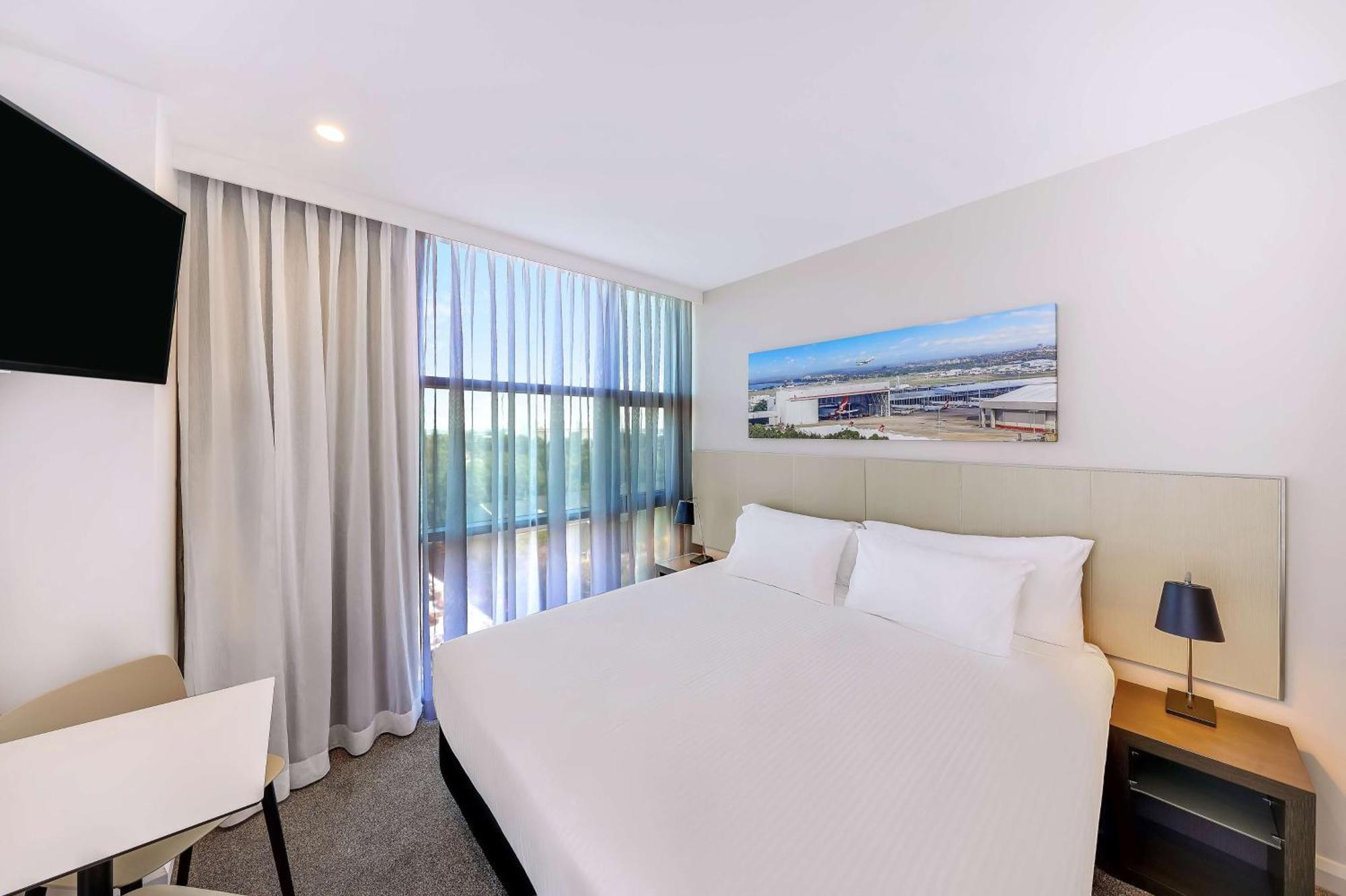 Standard Room hotel to airport shuttle