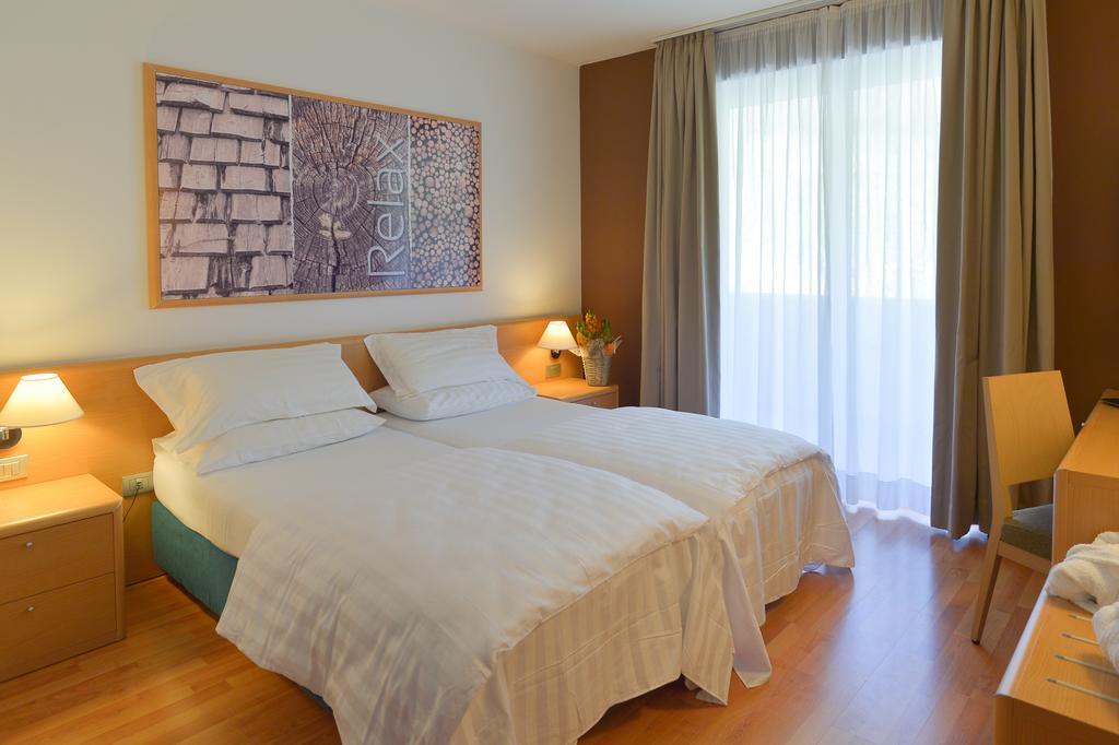 Double or Twin Room,659651412:JPEG