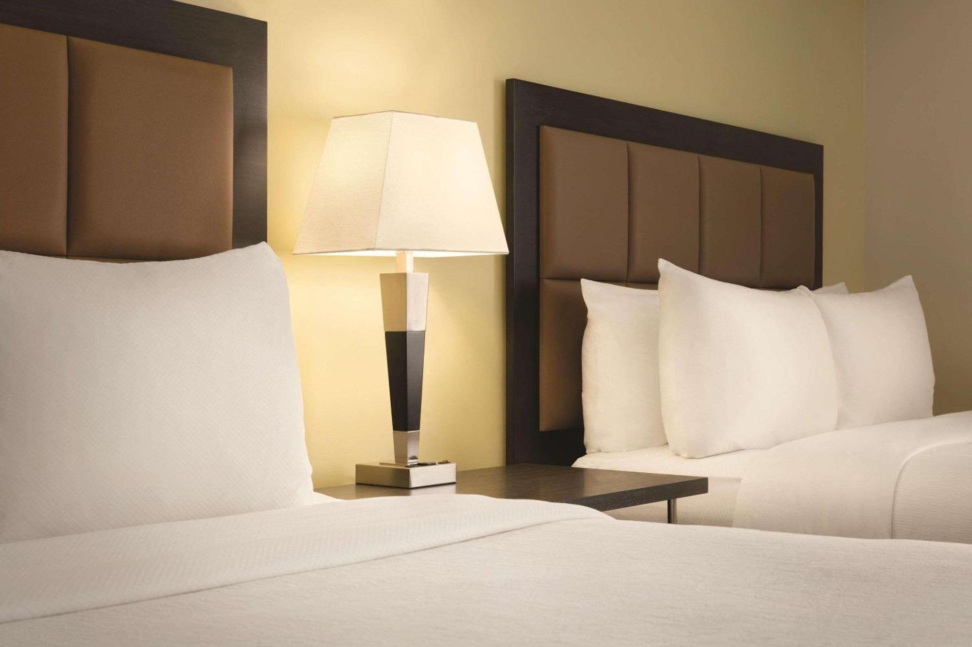 Queen Studio Suite Two Queen Beds Non-Smoking