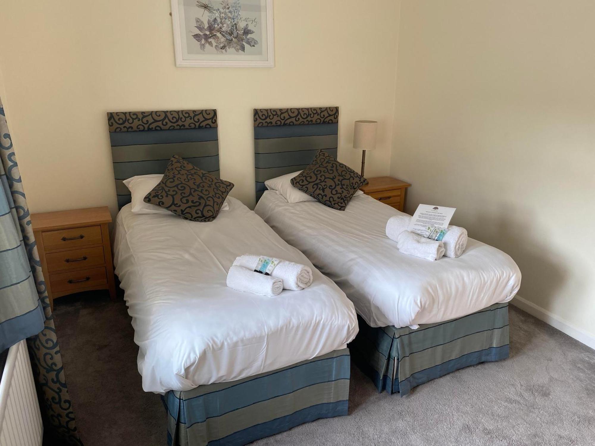 Twin Room with Private Bathroom