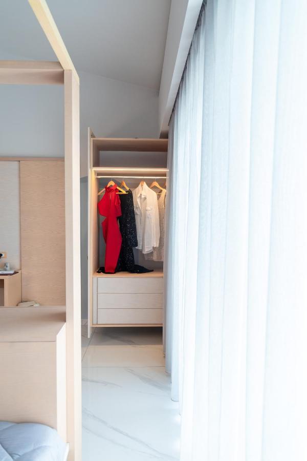 Deluxe Room,1226156810:JPEG