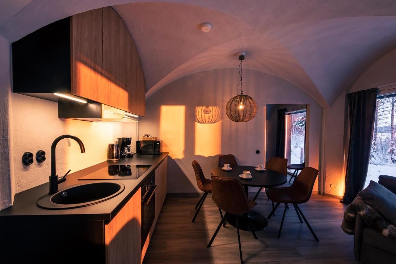 Apukka Lakeview Suite