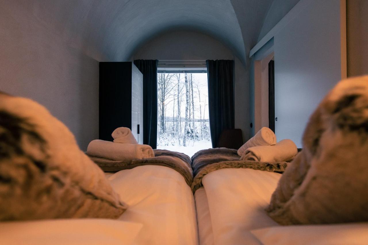 Apukka Lakeview Suite