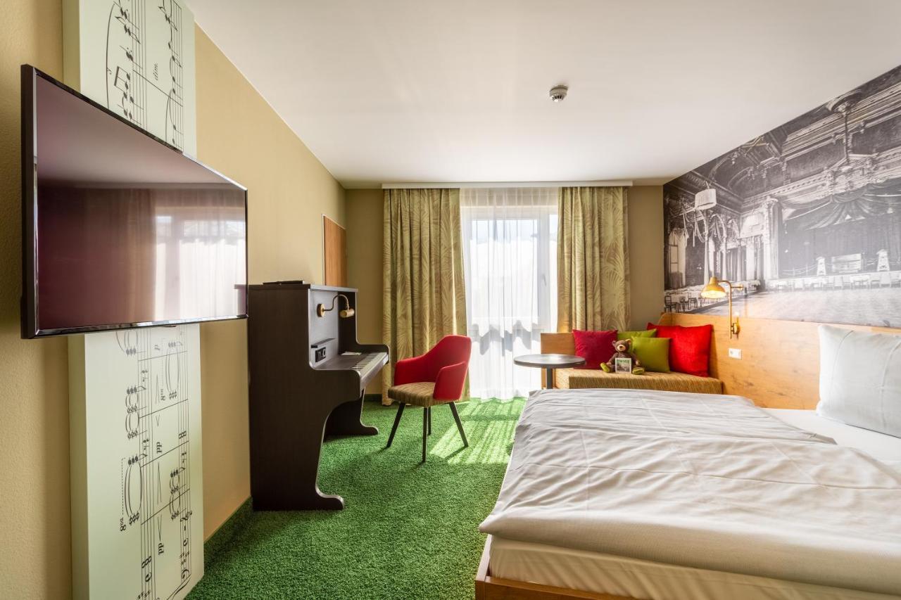 Doppelzimmer „COMFY" mit Kingsize-Bett