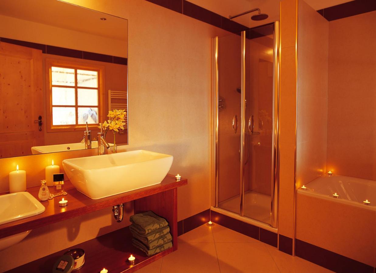 Family Suite,1234435295:JPEG