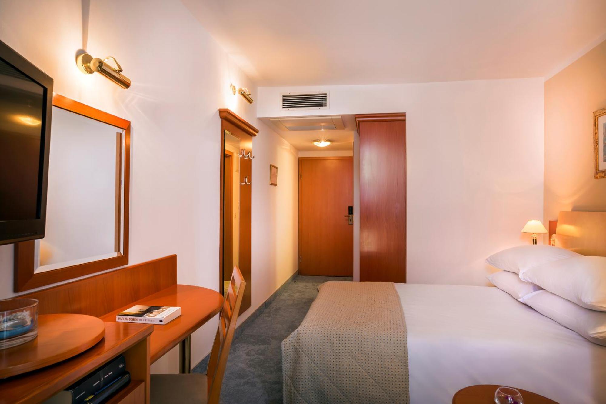 Zimmer für 1 + 1 Personen zur Meerseite