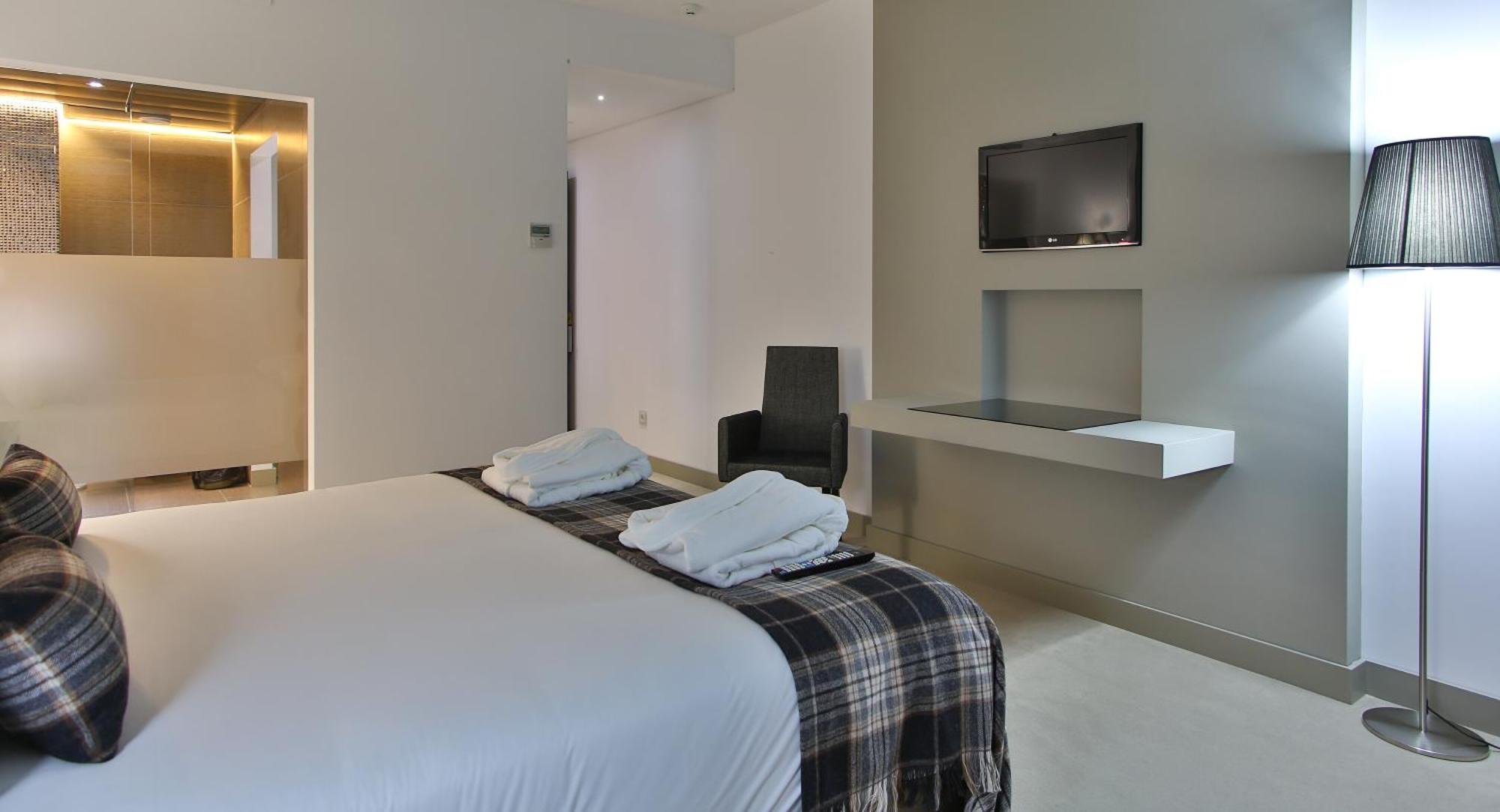 Double Room Terrace River View Ground Floor,1580641211:JPEG
