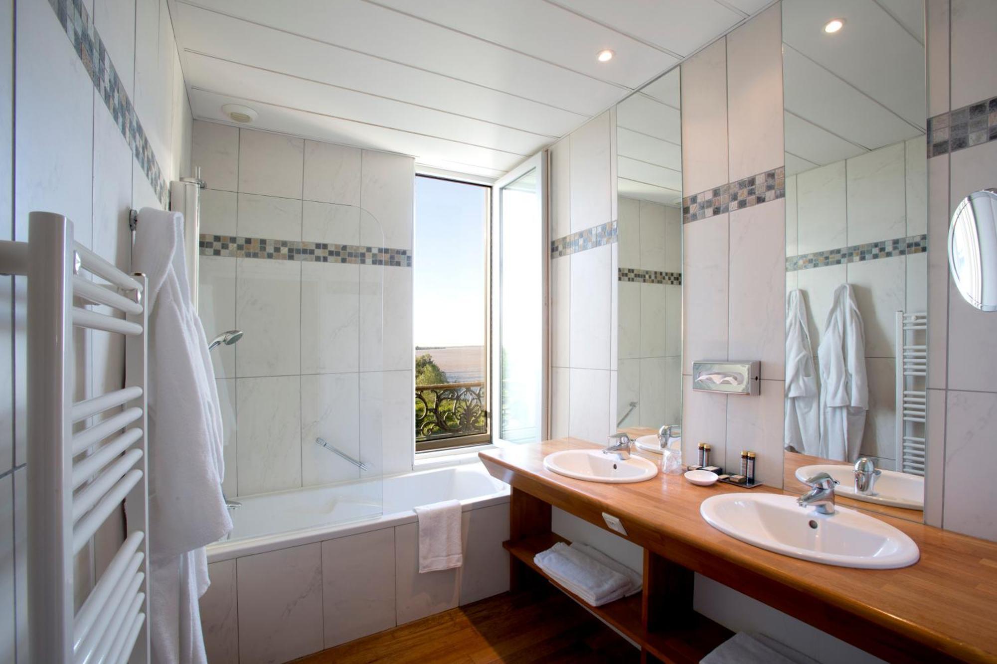 Double or Twin Room with Park View