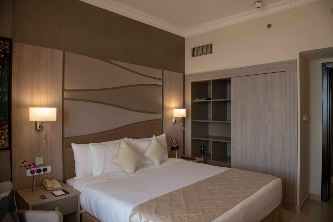 Deluxe Suite with City View