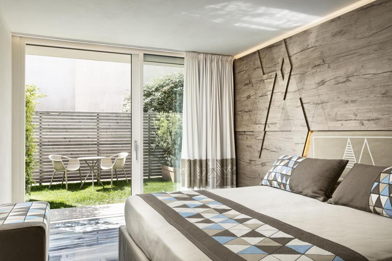 Double or Twin Room Garden View