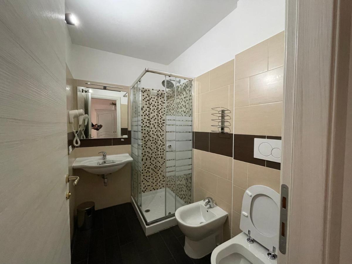 Triple Room,1314364447:JPEG