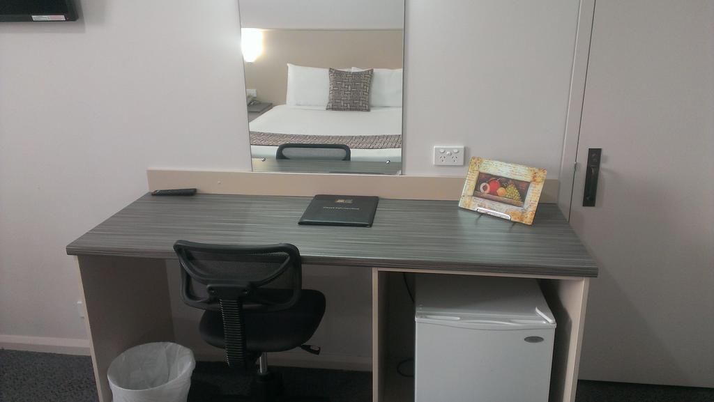 Standard Queen Room