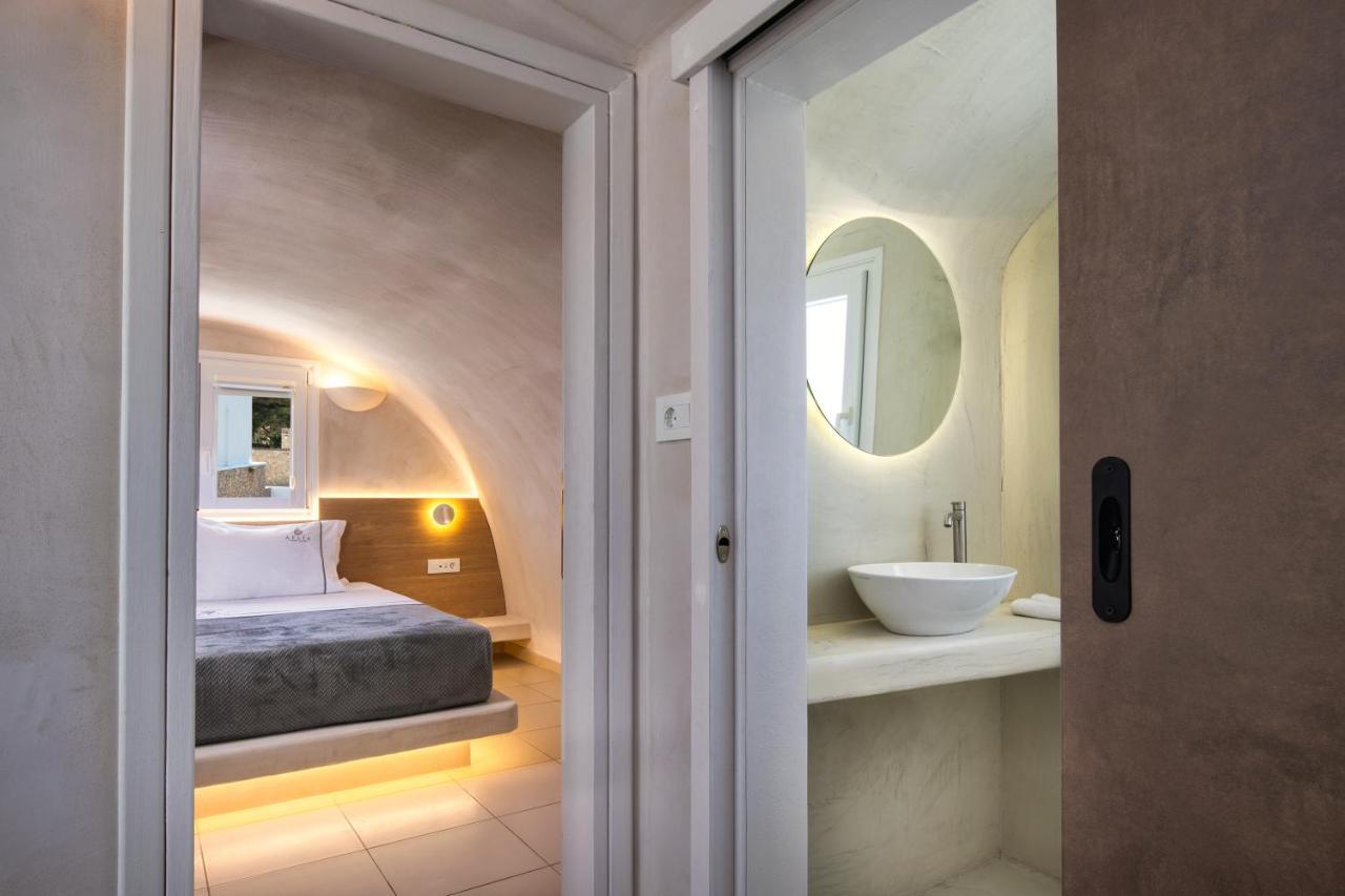 Master suite sea view with outdoor hot tub