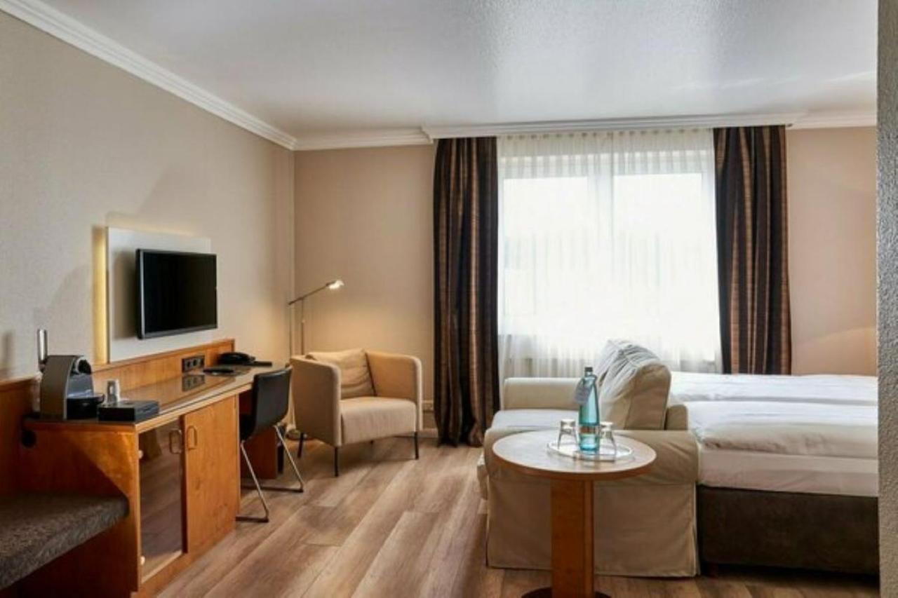 Habitación Doble Pequeña con vistas al jardín - 1 cama grande