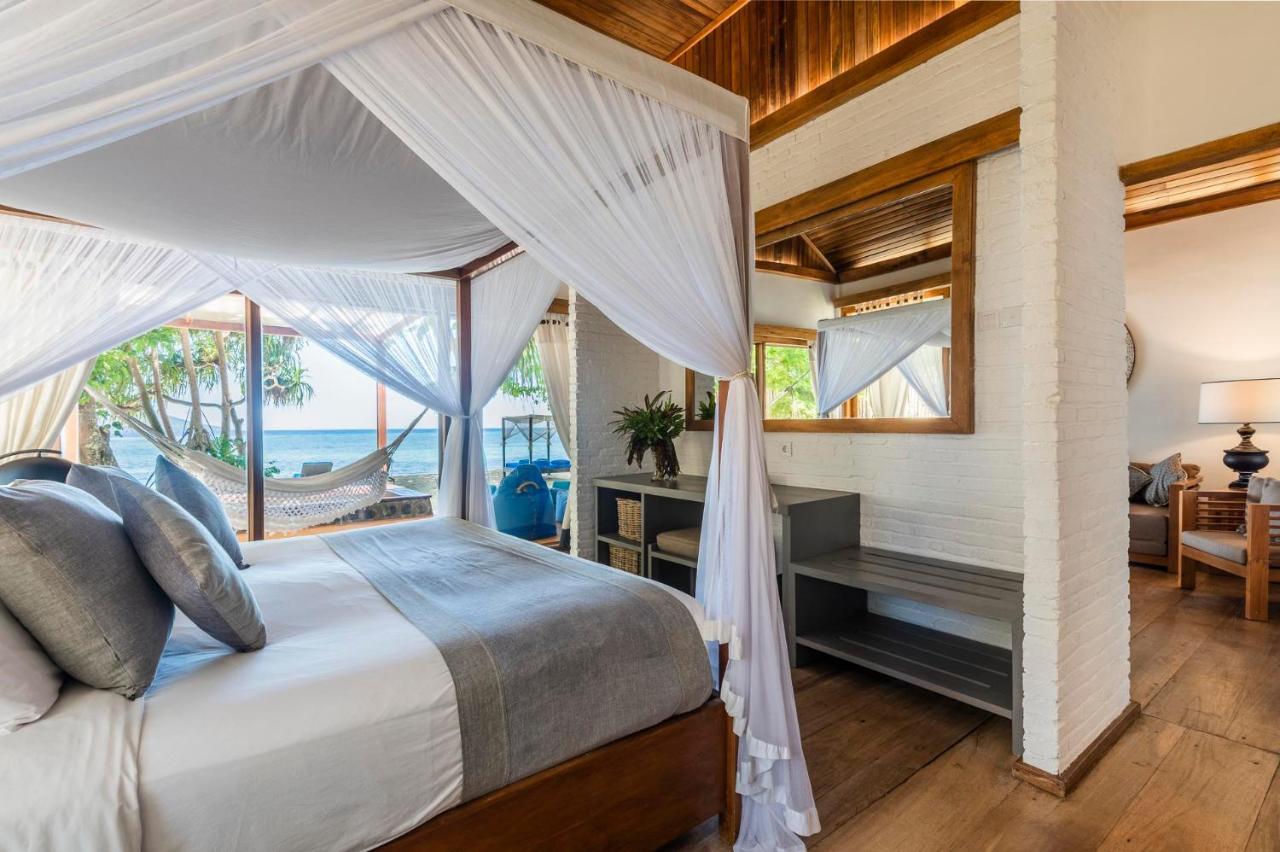 Luxury Villa Beach Front,1248257458:JPEG