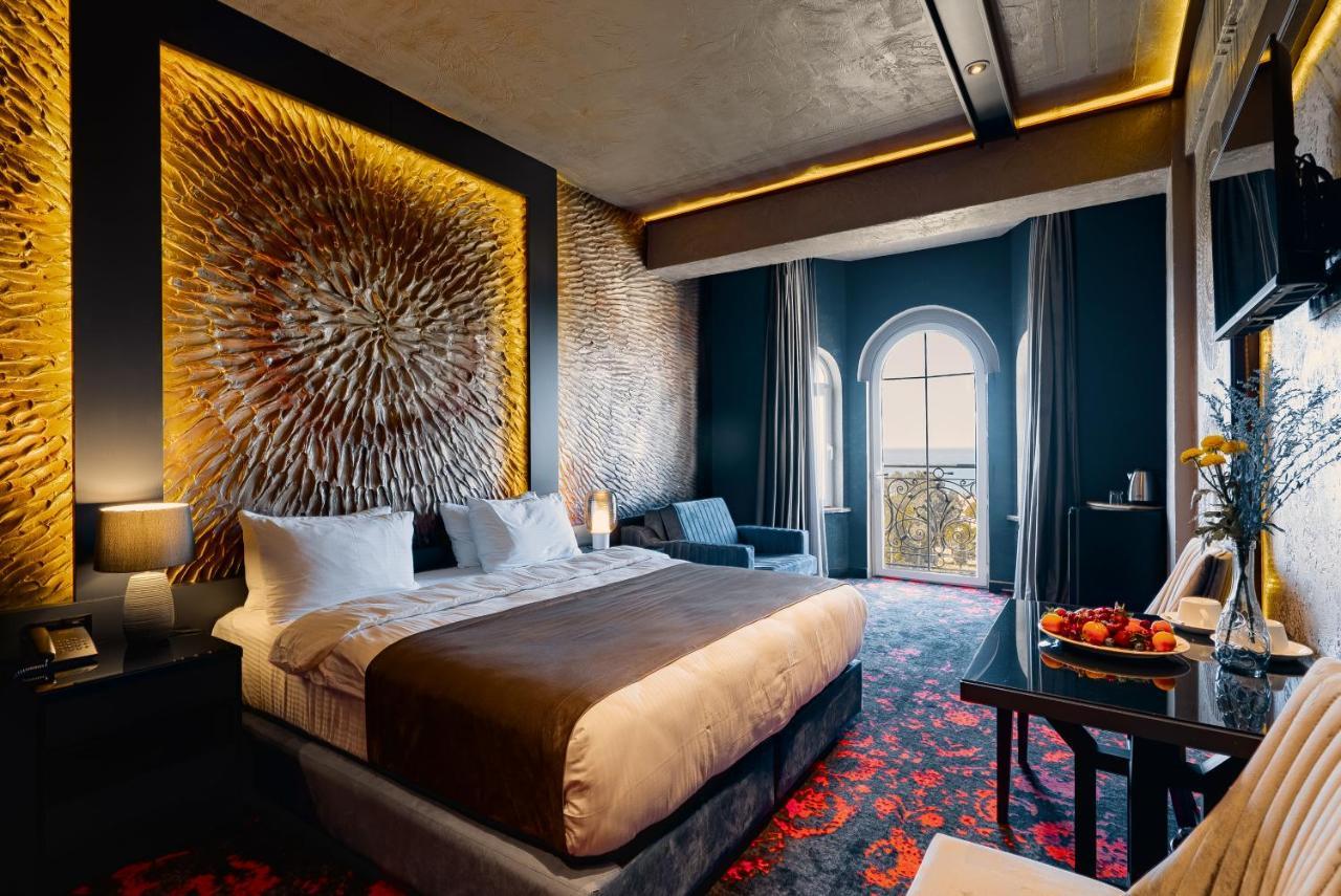 Deluxe Double or Twin Room Sea View