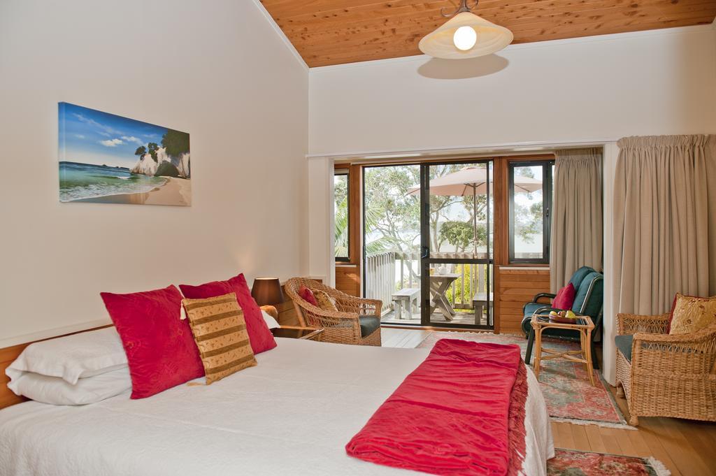 King One-Bedroom Apartment Beachfront