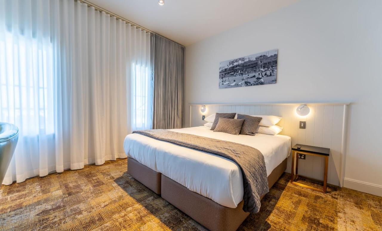 Queen Suite