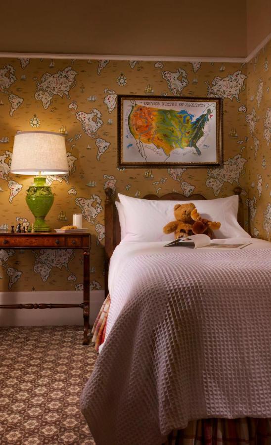 Luxury Family Suite 3 Bedroom -1 King & 2 Twin Beds