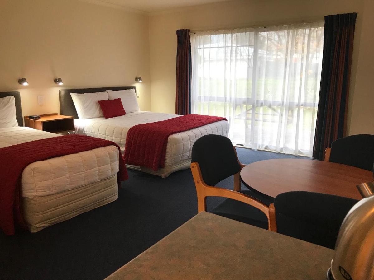 Double or Twin Room Bathroom