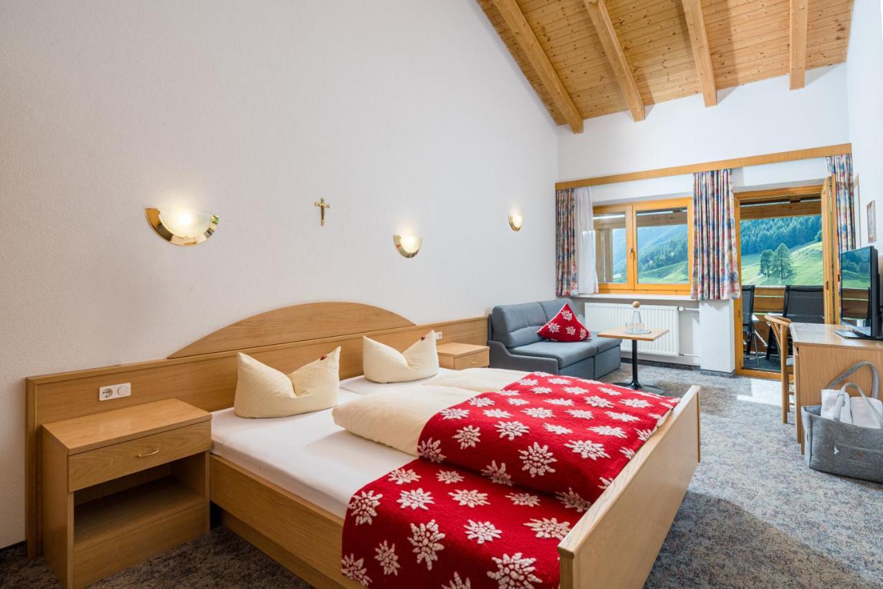 Double Room,1262966128:JPEG