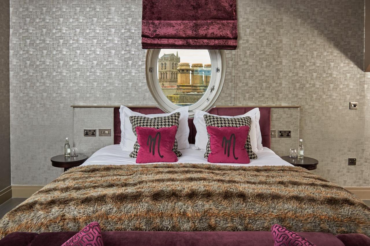 Signature Suite