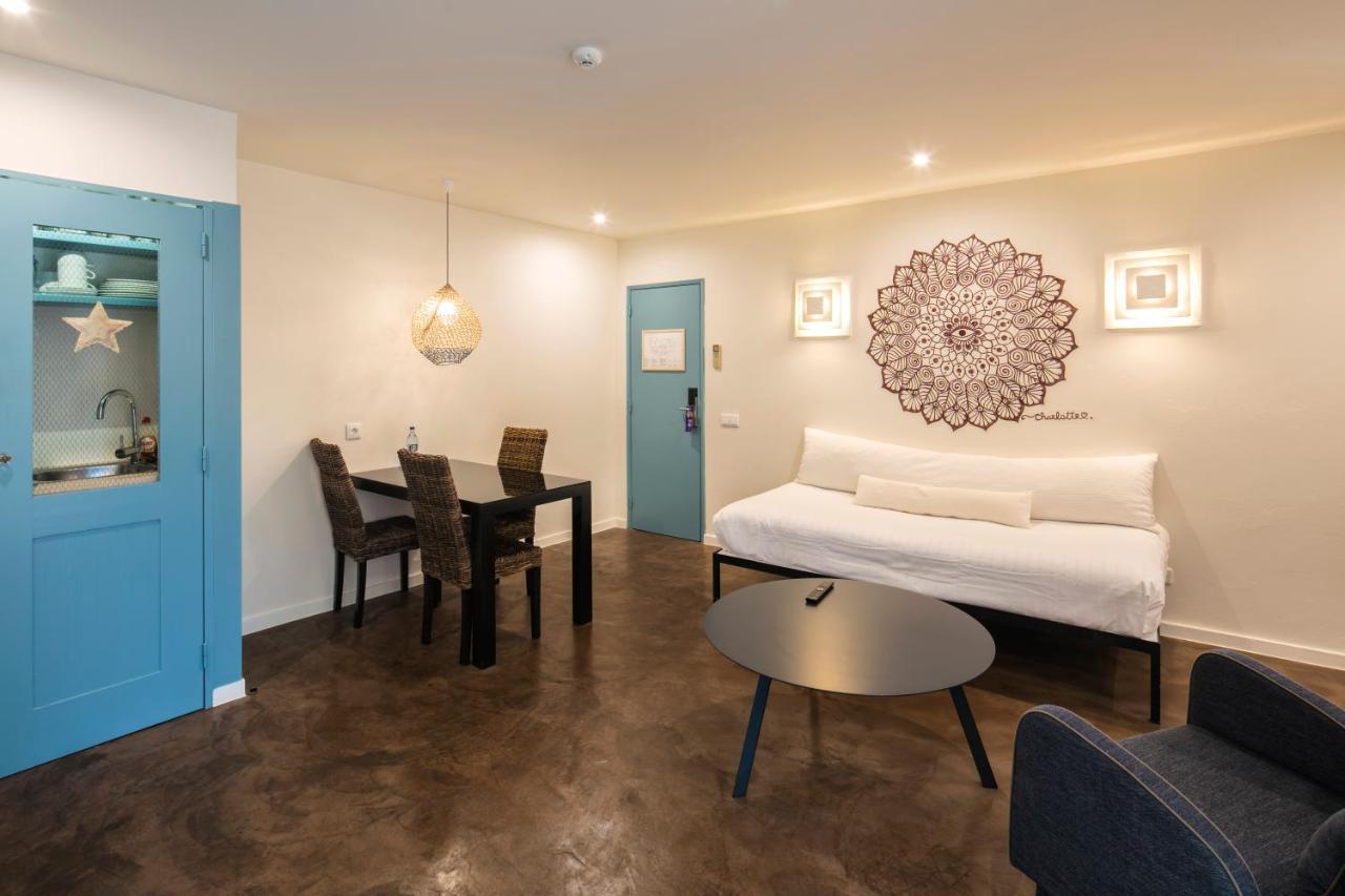 One-Bedroom Apartment,1268492005:JPEG