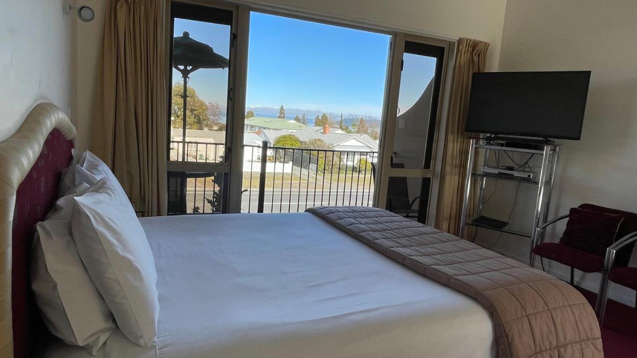 Executive Studio-Adults Only