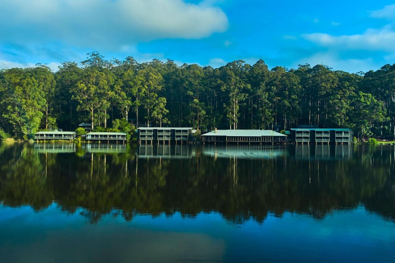 Studio Lake View