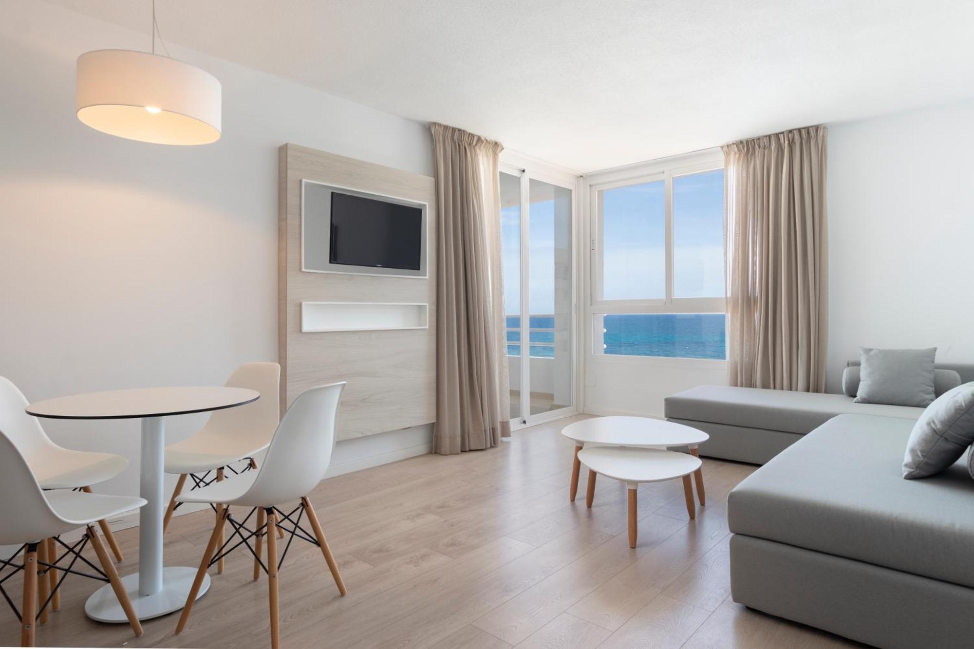 Family Room with Sea View (2 Adults + 2 Children)