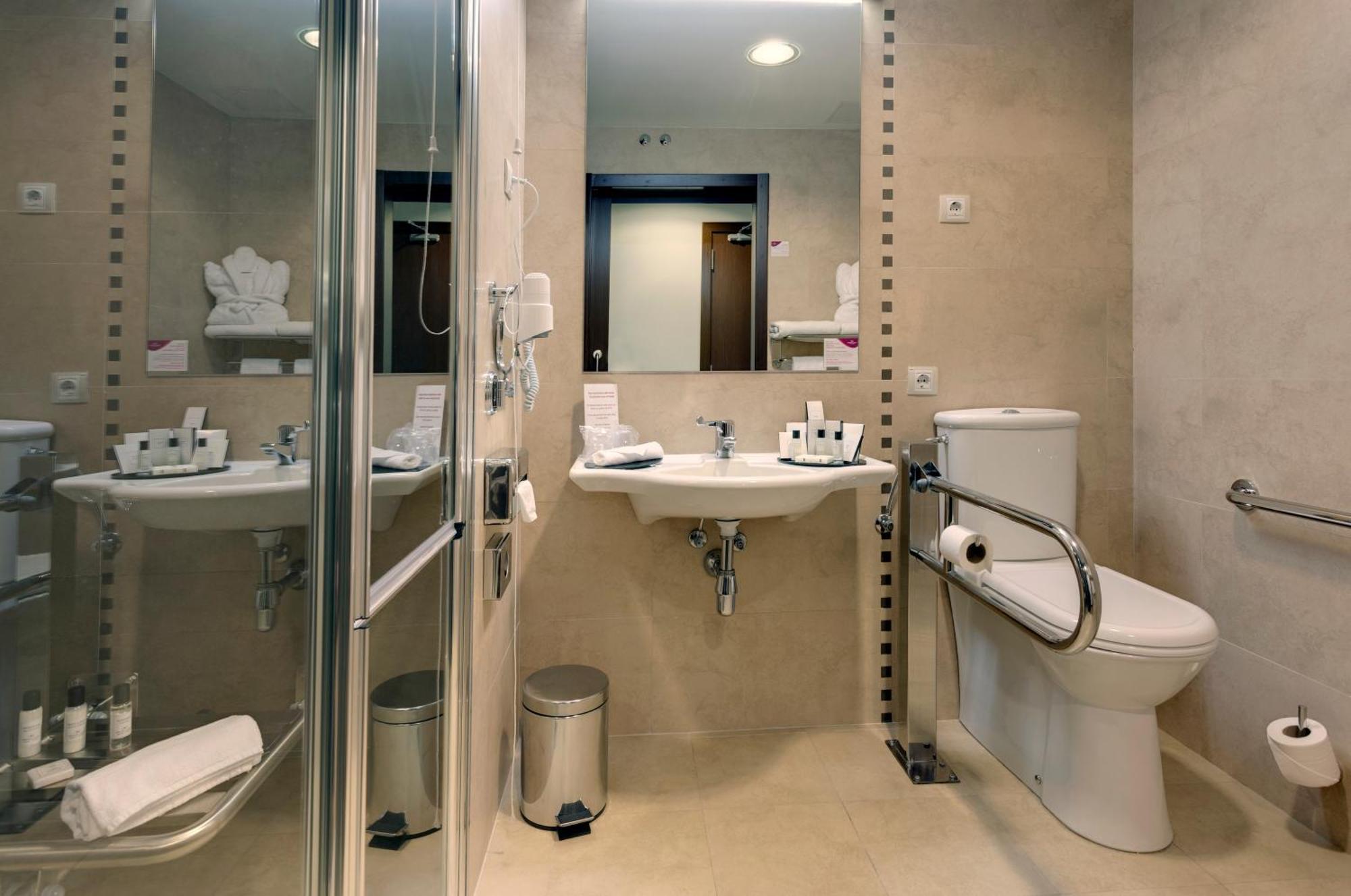 Standard King Room Accessible,1611079019:JPEG