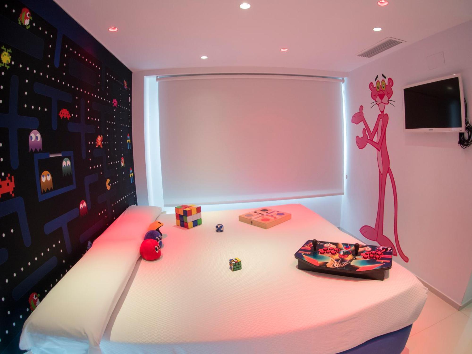 Superior Family Room